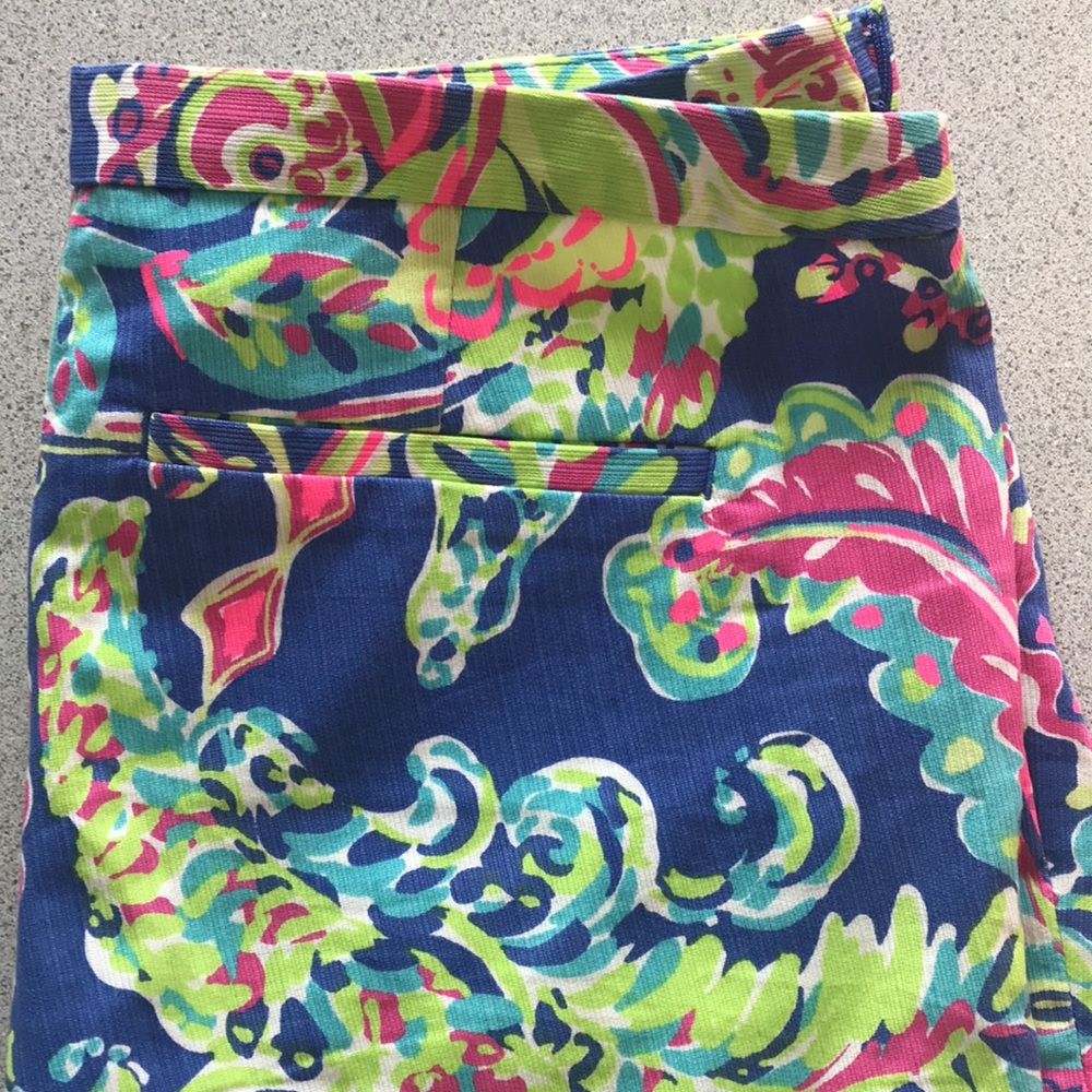 Shorts - Picture 2 of 9